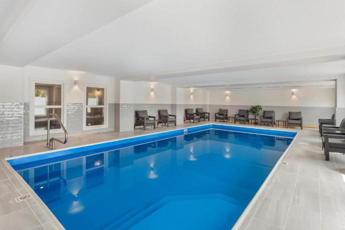 Imagen de la piscina del Hotel Velora Hinton, an Ascend Collection. Foto 13