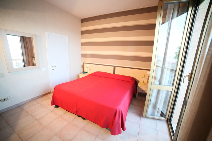 Imagen de la habitación del Hotel Velus. Foto 2