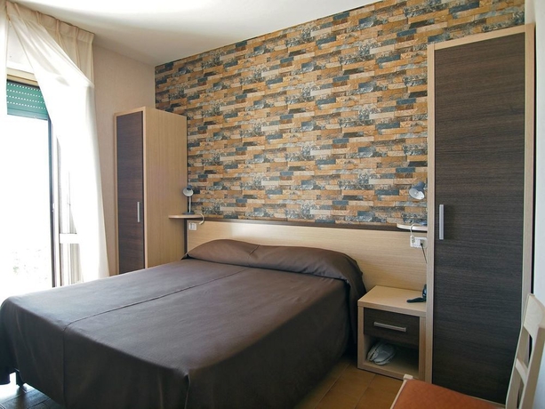 Imagen de la habitación del Hotel Velus. Foto 4