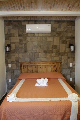 Imagen general del Hotel Venados Inn. Foto 7