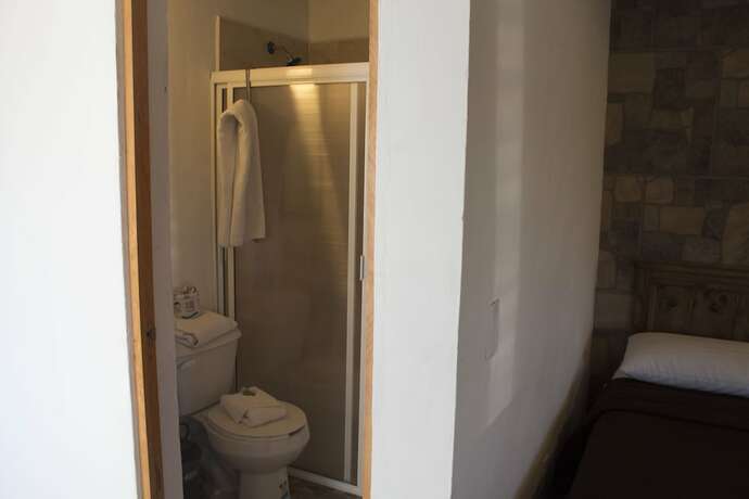 Imagen de la habitación del Hotel Venados Inn. Foto 15