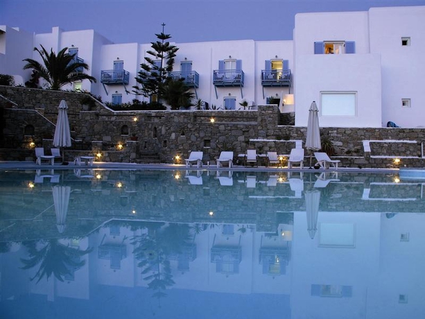 Imagen de la piscina del Hotel Vencia Boutique. Foto 10