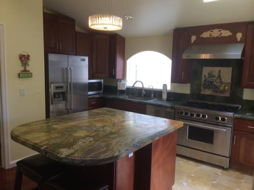 Imagen de la habitación del Hotel Vendange Carmel Inn and Suites. Foto 10