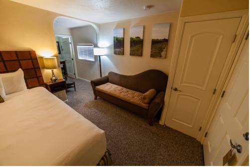 Imagen de la habitación del Hotel Vendange Carmel Inn and Suites. Foto 13