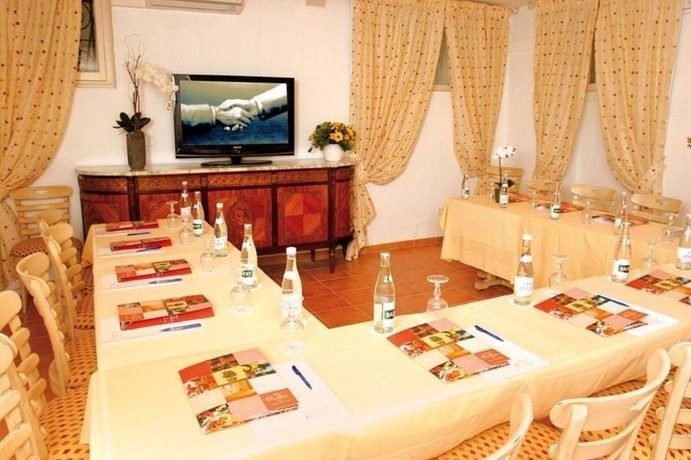 Imagen de los interiores del Hotel Vendôme, Niza. Foto 12