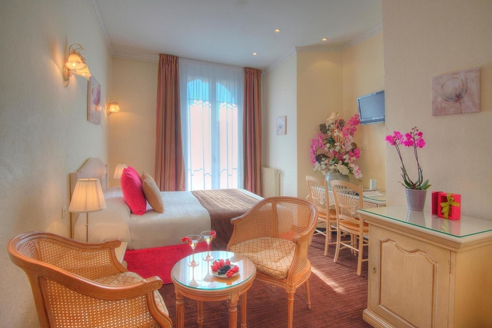 Imagen de la habitación del Hotel Vendôme, Niza. Foto 6