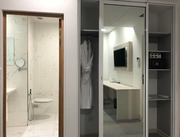 Imagen de la habitación del Hotel Vendome Khaled. Foto 15