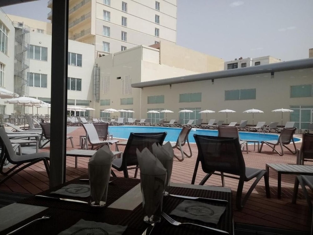 Imagen de la piscina del Hotel Vendome Khaled. Foto 19