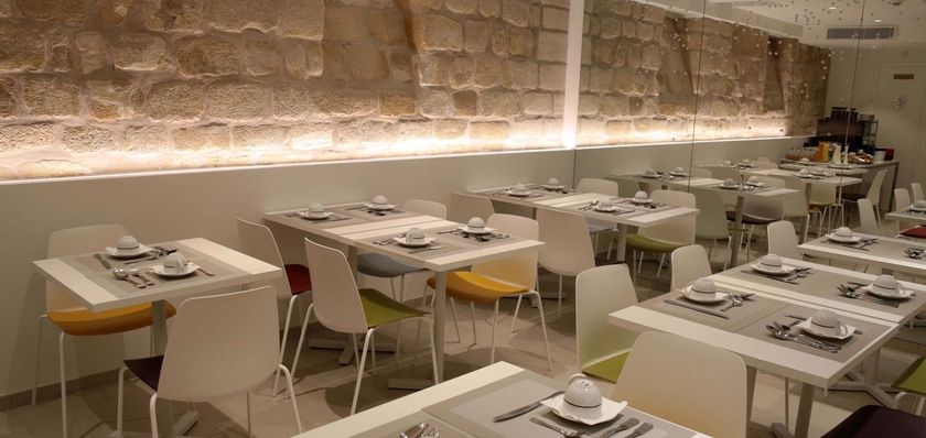 Imagen del bar/restaurante del Hotel Vendome Saint Germain. Foto 7