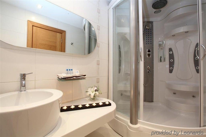 Imagen de la habitación del Hotel Venera. Foto 9