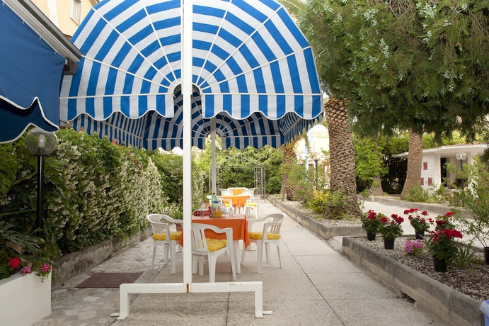 Imagen de los exteriores del Hotel Venere, Ascea. Foto 13