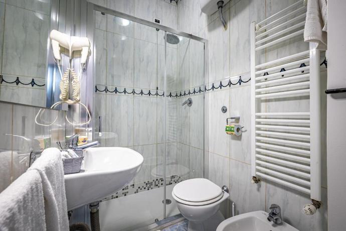 Imagen de la habitación del Hotel Veneto Firenze. Foto 10