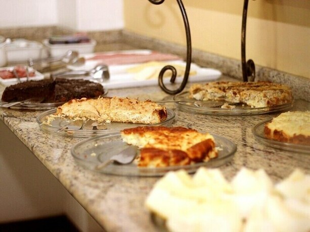 Imagen del bar/restaurante del Hotel Veneza, Brusque. Foto 13