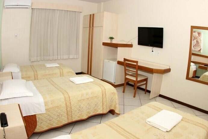 Imagen general del Hotel Veneza, Brusque. Foto 5