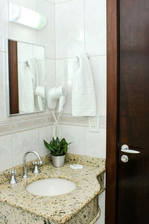 Imagen de la habitación del Hotel Veneza, Brusque. Foto 32