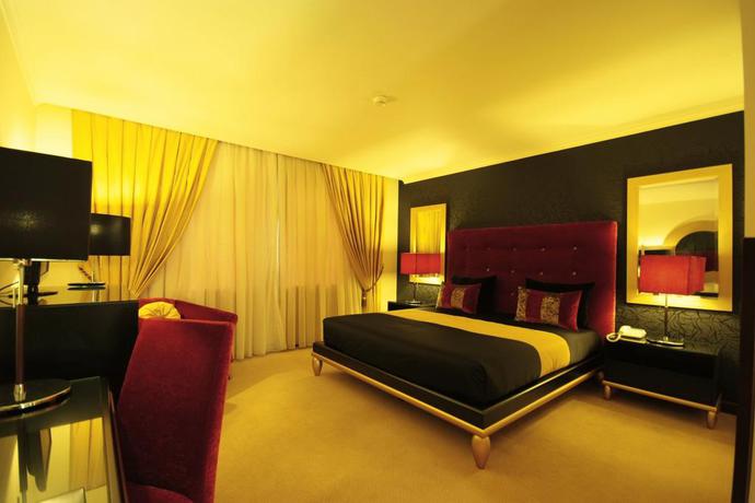 Imagen de la habitación del Hotel Veneza. Foto 3