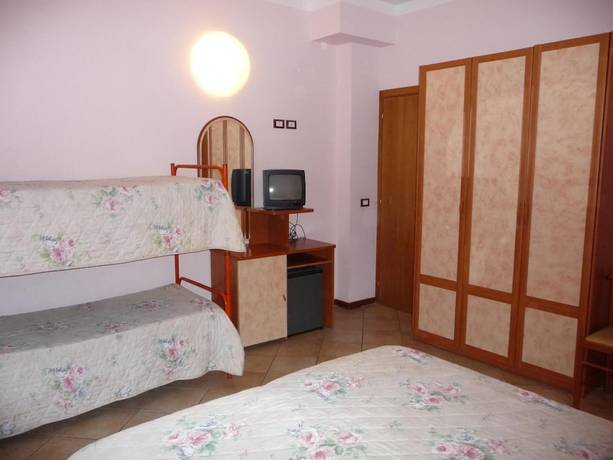 Imagen de la habitación del Hotel Venezia, Gallo. Foto 4