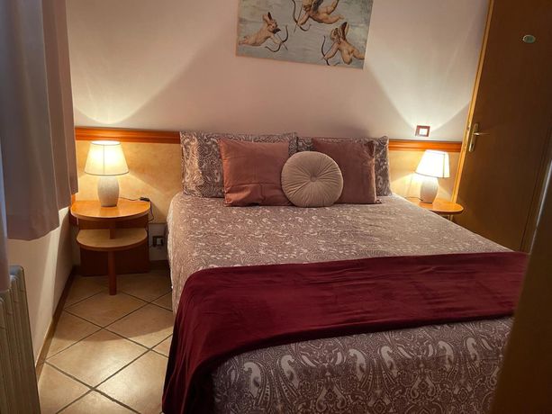 Imagen de la habitación del Hotel Venezia, Gallo. Foto 5