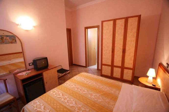 Imagen de la habitación del Hotel Venezia, Gallo. Foto 12