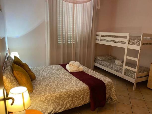 Imagen de la habitación del Hotel Venezia, Gallo. Foto 15