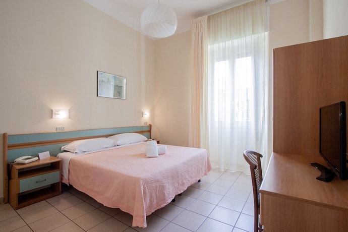 Imagen de la habitación del Hotel Venezia, LA SPEZIA. Foto 6