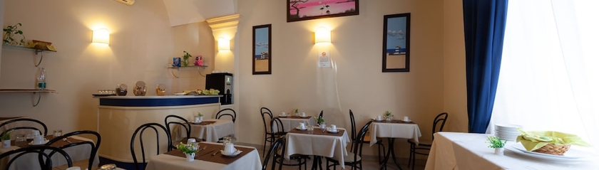 Imagen del bar/restaurante del Hotel Venezia, LA SPEZIA. Foto 5