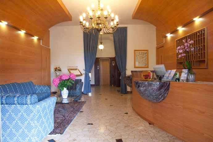 Imagen de los interiores del Hotel Venezia, Marina Di Pietrasanta. Foto 15