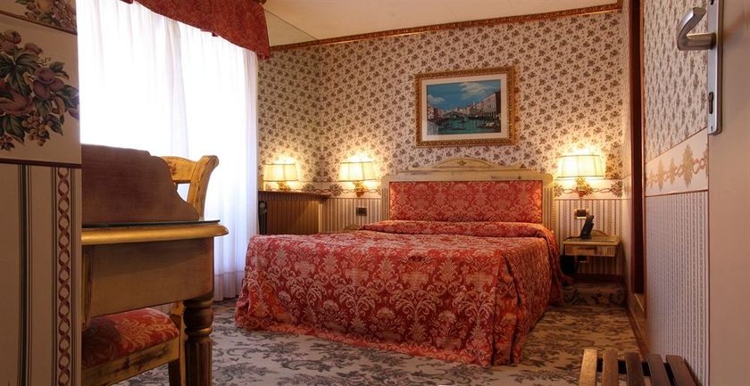 Imagen de la habitación del Hotel Venezia, Mestre. Foto 3