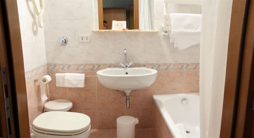 Imagen de la habitación del Hotel Venezia, Mestre. Foto 4