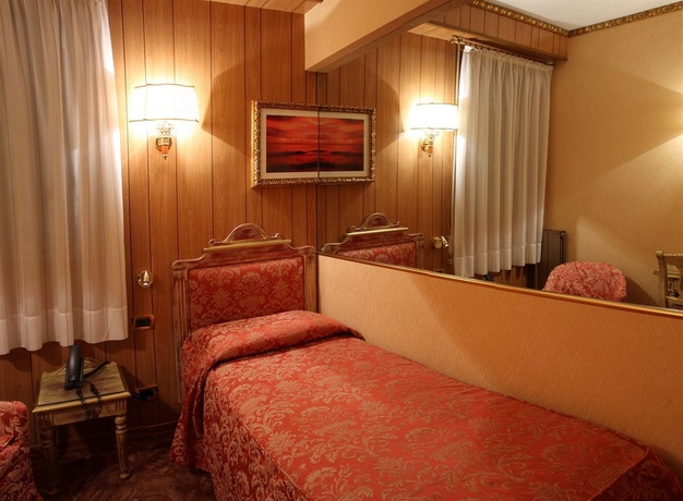 Imagen de la habitación del Hotel Venezia, Mestre. Foto 7