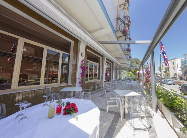 Imagen de los exteriores del Hotel Venezia New. Foto 11