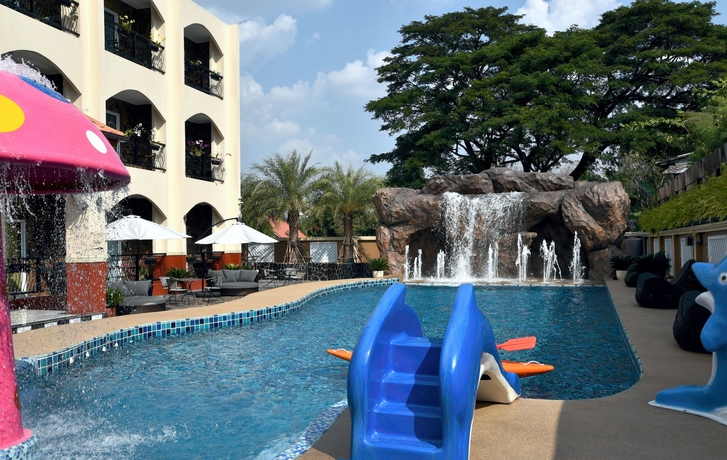 Imagen de la piscina del Hotel Venezia Resort. Foto 17