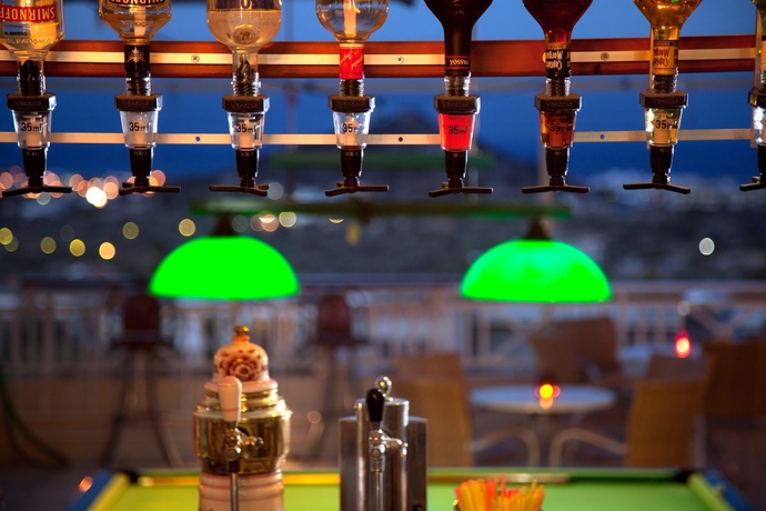 Imagen del bar/restaurante del Hotel Venezia Resort Rhodes - All Inclusive. Foto 2