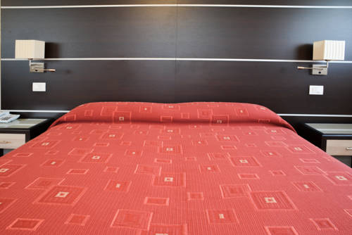 Imagen de la habitación del Hotel Venezia, Riva del Garda. Foto 5