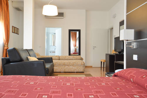 Imagen de la habitación del Hotel Venezia, Riva del Garda. Foto 12