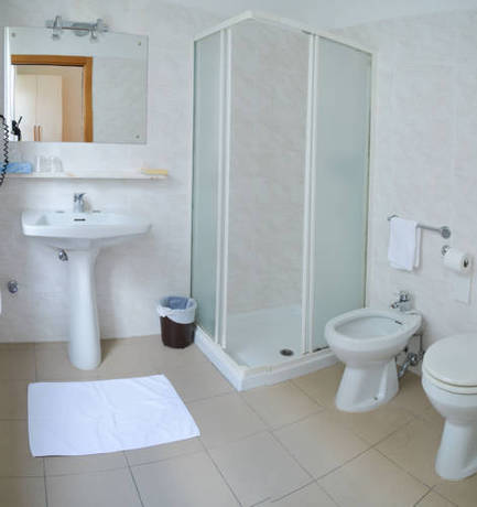 Imagen de la habitación del Hotel Venezia, Riva del Garda. Foto 16