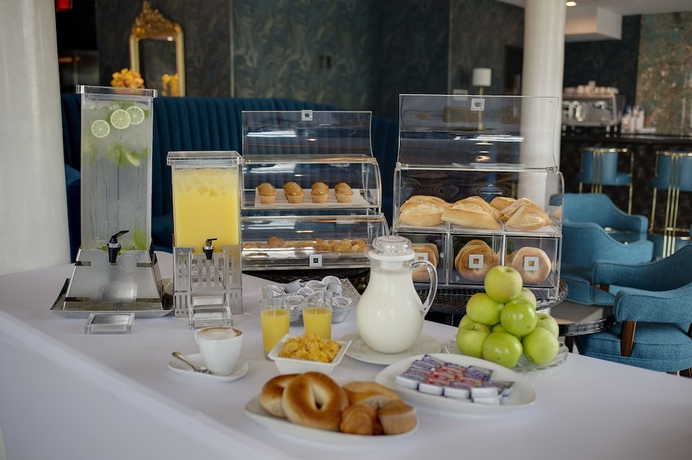 Imagen del bar/restaurante del Hotel Venezia by At Mine Hospitality. Foto 2