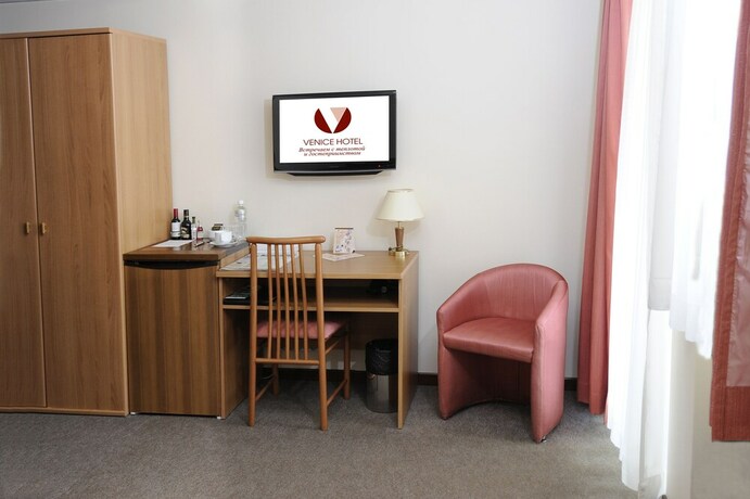 Imagen de la habitación del Hotel Venice, Artëm. Foto 23