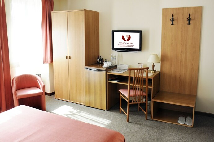Imagen de la habitación del Hotel Venice, Artëm. Foto 27