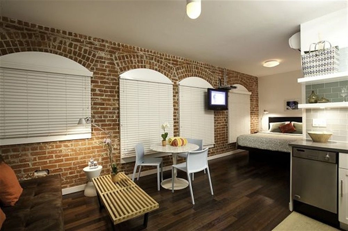 Imagen de los interiores del Hotel Venice Breeze Suites. Foto 11