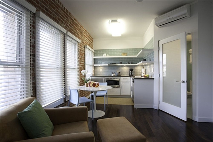 Imagen de los interiores del Hotel Venice Breeze Suites. Foto 14