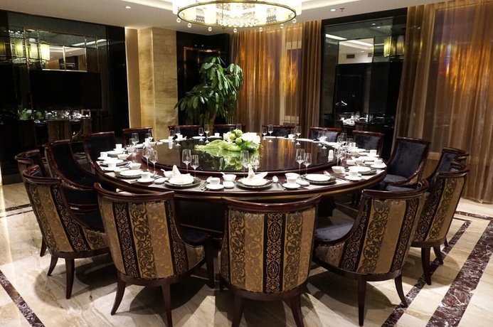 Imagen del bar/restaurante del Hotel Venice Jianguo Dandong. Foto 8