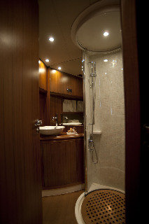 Imagen de la habitación del Hotel Venice Luxury Yacht. Foto 2
