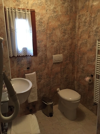 Imagen de la habitación del Hotel Venice Resorts. Foto 2