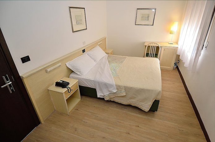 Imagen de la habitación del Hotel Venice San Giuliano. Foto 6