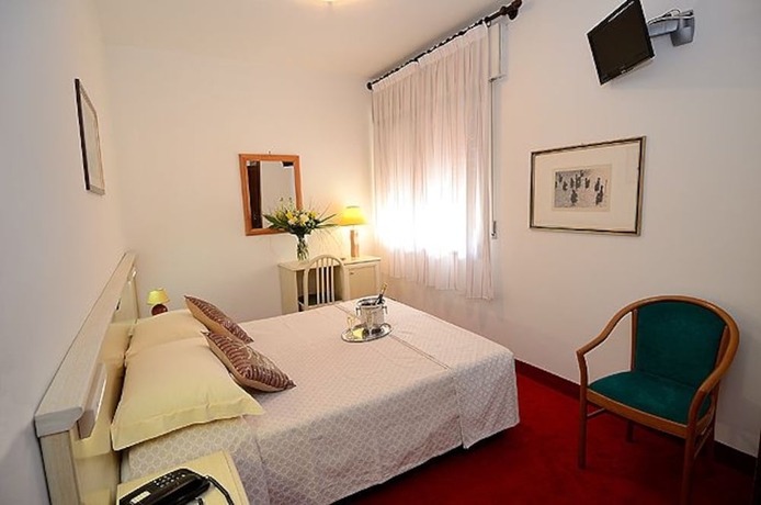 Imagen de la habitación del Hotel Venice San Giuliano. Foto 7