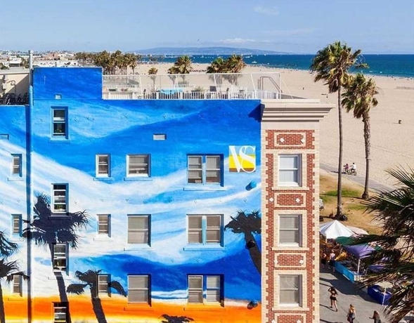 Imagen de los exteriores del Hotel Venice Suites. Foto 14