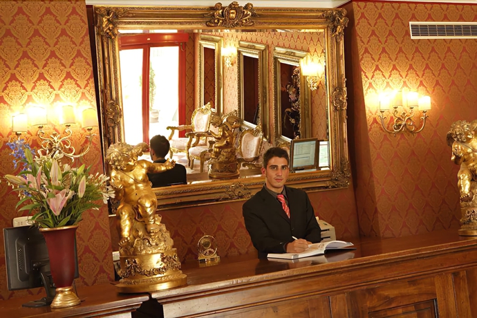 Imagen de los interiores del Hotel Venice Villa Dori. Foto 19