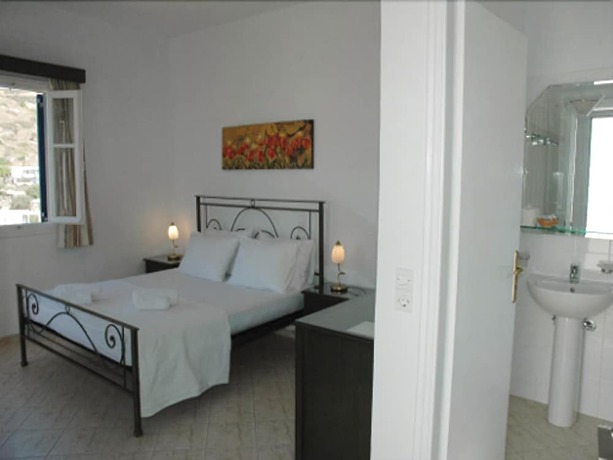 Imagen de la habitación del Hotel Venikouas. Foto 12