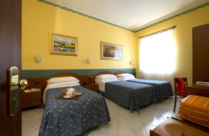 Imagen de la habitación del Hotel Venini. Foto 6